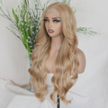 elodie glams blond