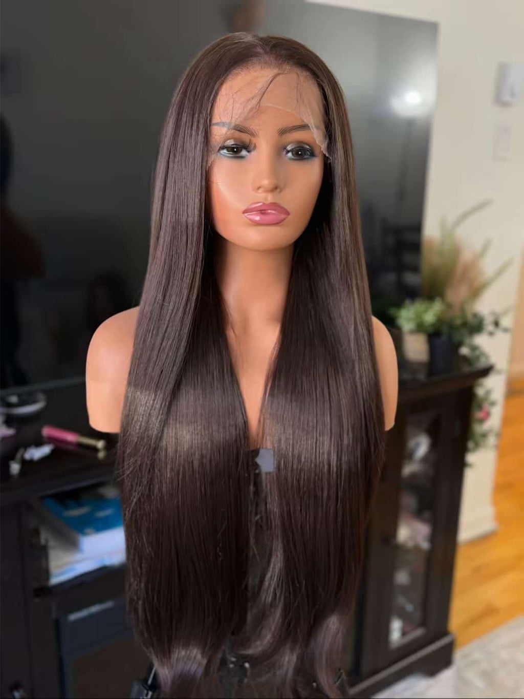 Perruque straight ultra class et sophistiquéeavec closure 6*6 HD effet frontal