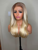 Nelya blond