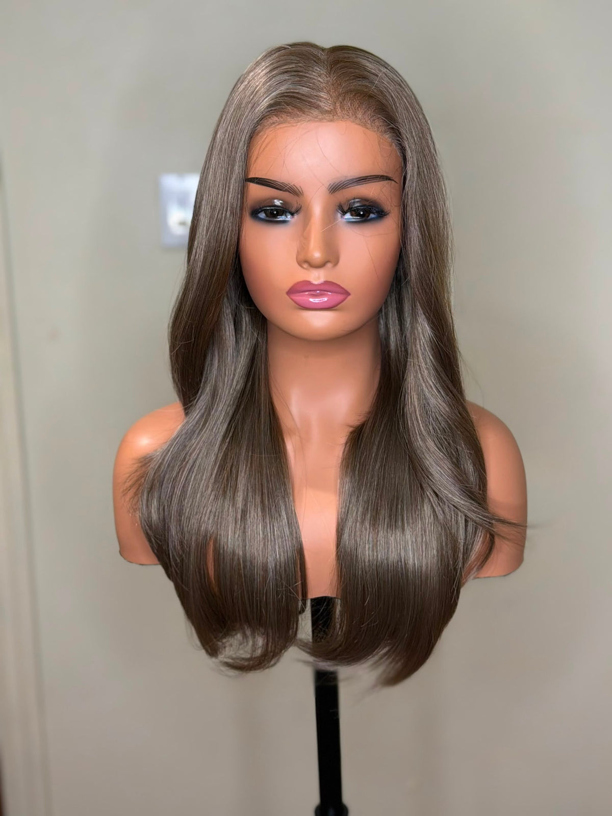 Nelya gris argenté